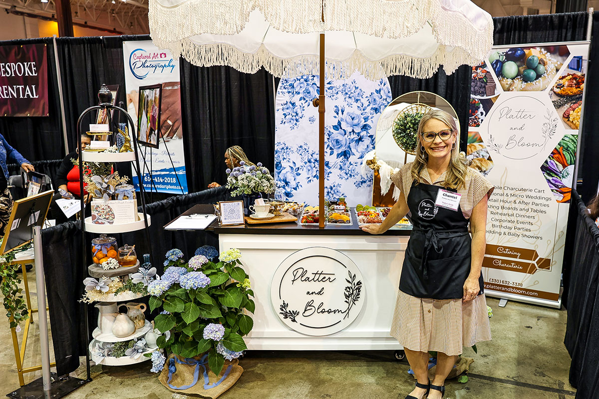 mobile charcuterie display with platter & bloom